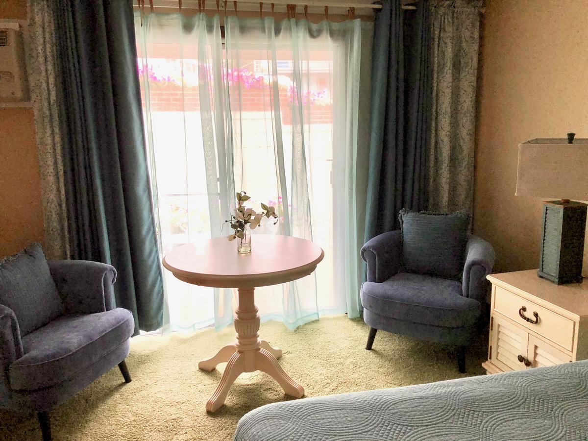Sands Of Time Motor Inn & Harbor House Woods Hole Bagian luar foto